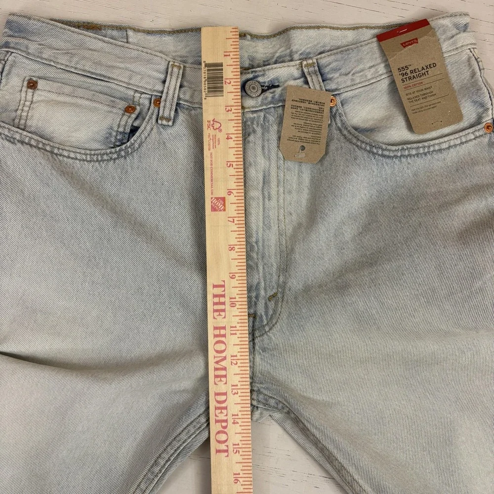 Levi's 555 '96 Relaxed Straight Jeans Mens 36x32 Light Blue Denim Zip Fly